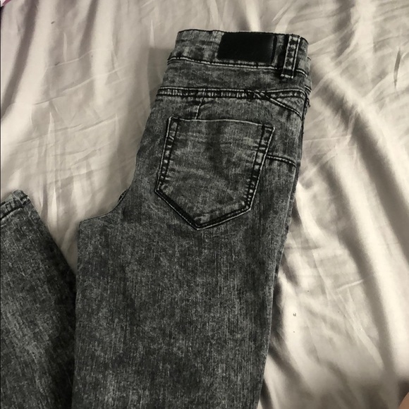 Low rise foxy jeans ! - Picture 3 of 3